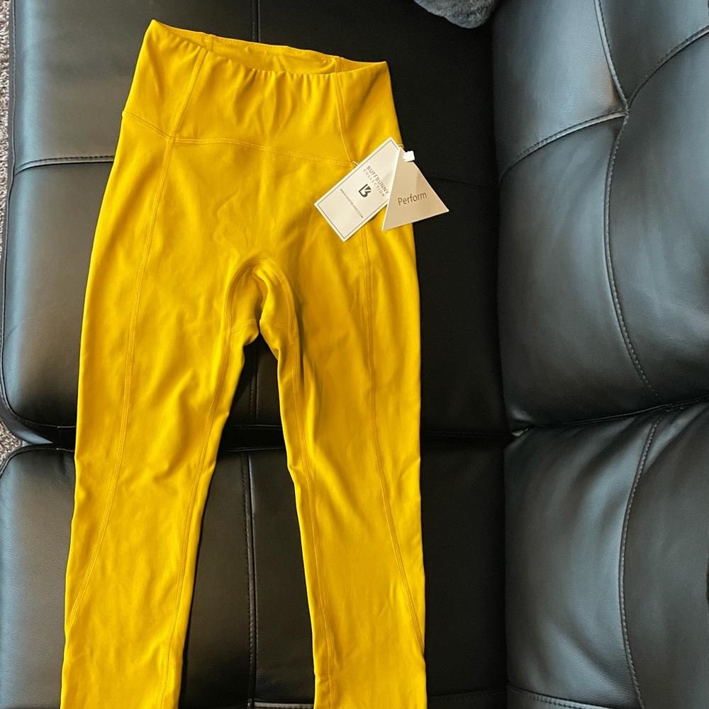 Outlaw leggings. Xs